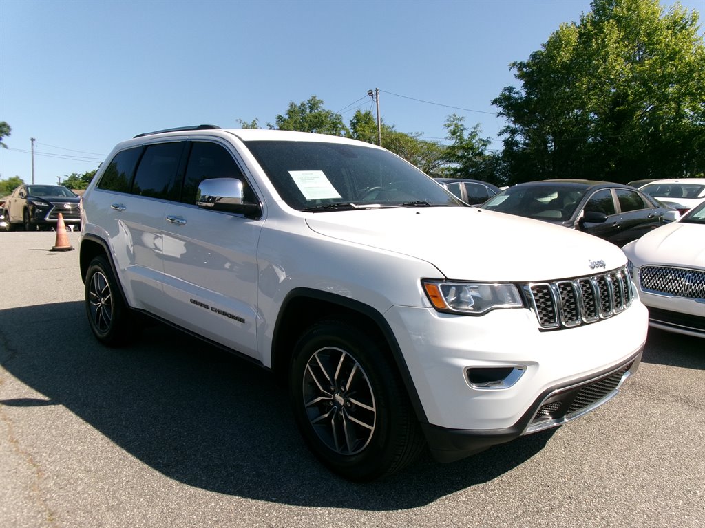 2018 Jeep Grand Cherokee Limited's photo