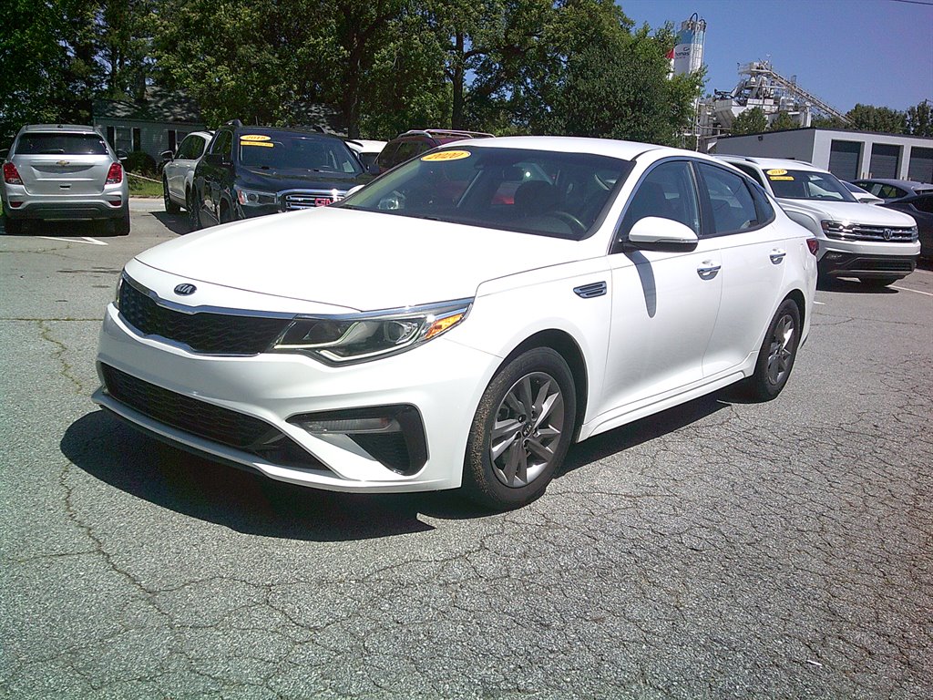 2020 Kia Optima LX AT's photo