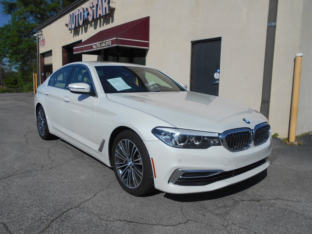 2019 BMW 5 Series 530i's photo