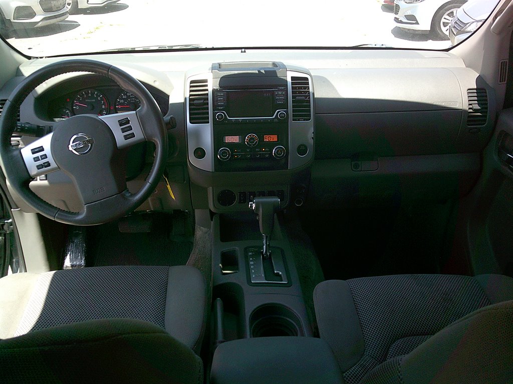 2017 Nissan Frontier SV - Photo 9