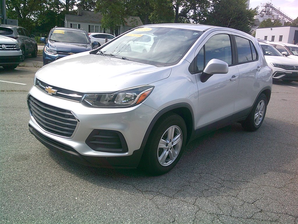 2020 Chevrolet Trax LS's photo