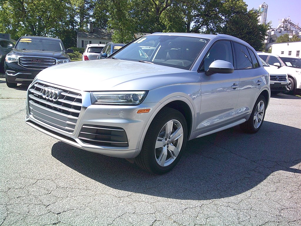 2018 Audi Q5 2.0T quattro S tronic Premium's photo